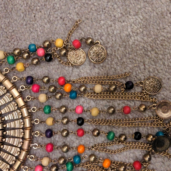 Costume necklace - Picture 2 of 3